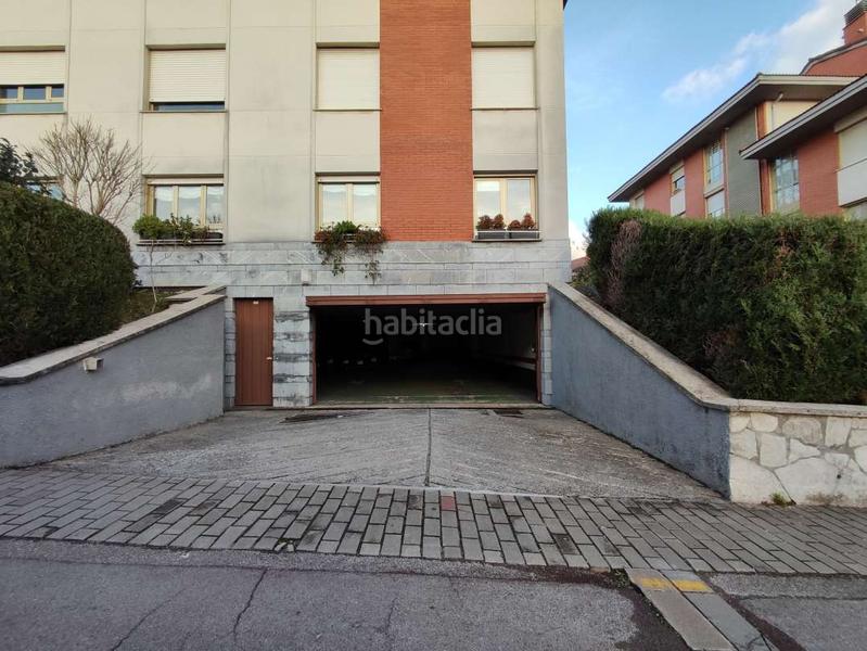 Foto 8236d487-26e2-4e99-8af7-25b12f5777de. Parking voiture dans Aiete Donostia - San Sebastián