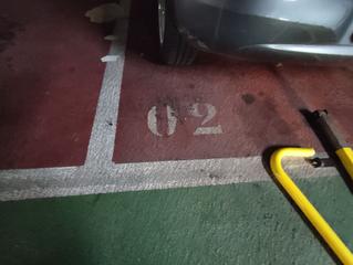 Aparcament cotxe  Txapillo kalea. Se vende raya de garaje en aiete.