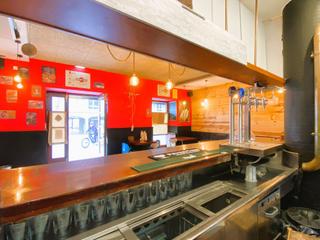 Geschäftsraum  Igara bidea. Bar con salida de humos