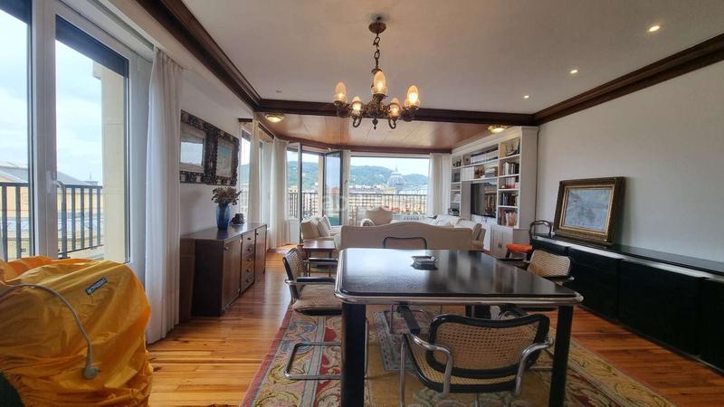 Foto c074b354-ca54-4f2c-8fb0-27ae604679d9. Location appartement dans Área Romántica Donostia - San Sebastián