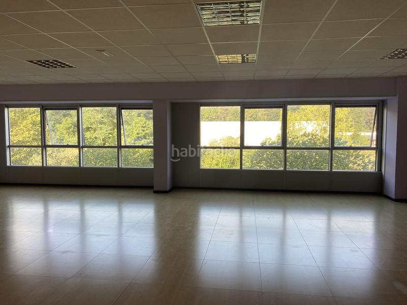Foto cfb25ff5-8737-43ee-9b9c-535d36ba23a0. Büro in Lasarte - Oria
