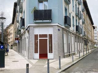 Affitto Locale commerciale in Aralar mendia kalea 34. Loiola, local con gran escaparate.