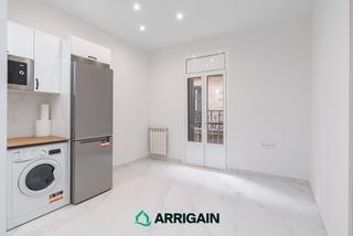 Etagenwohnung  Fermin calbeton. Piso en venta totalmente reformado en parte vieja.