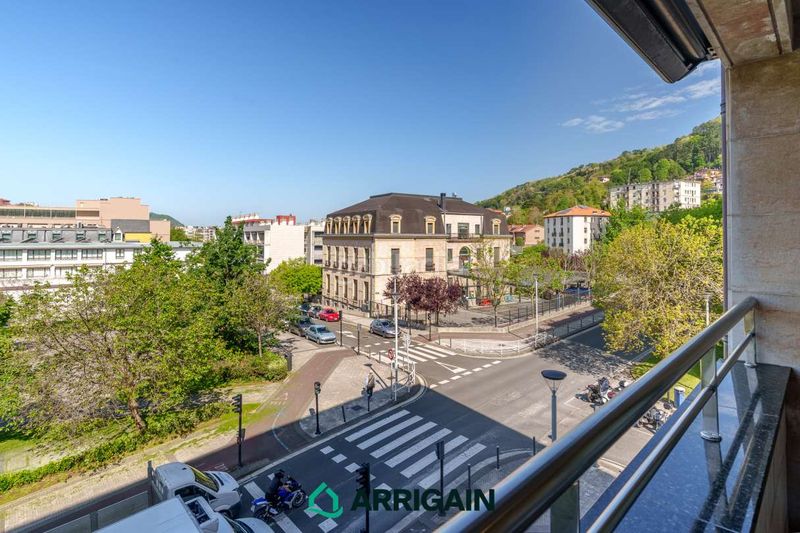 Foto cb489b84-30d8-4dcc-a84c-3e17a69ce060. Pis amb calefacció aparcament a Gros Donostia - San Sebastián