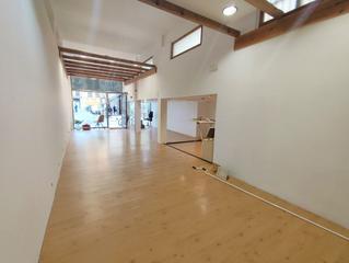 Location Local commercial à Gros. Precioso local, buen escaparate. venta y alquiler con opción a c