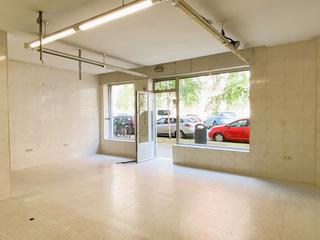 Lloguer Local Comercial a Azpeitia kalea 5. Local comercial en alquiler en amara con amplio escaparate.