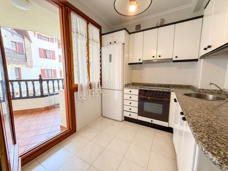 Foto c17f6734-0282-481a-a91a-8e9389919bbe. Alquiler piso alquiler en zarauz con garaje en Zarautz