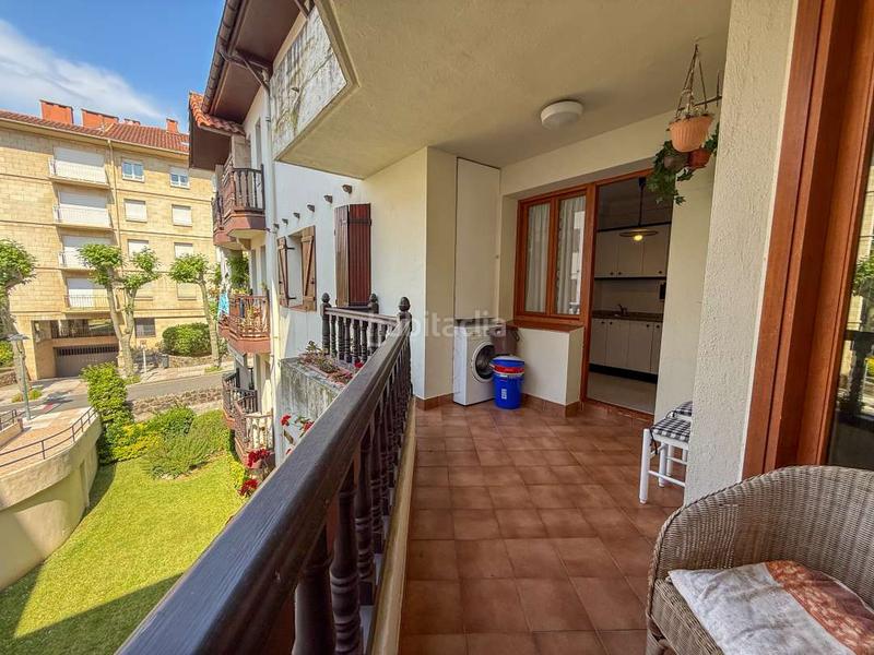 Foto d301d006-acc7-4c84-bfe9-bb44313e2fc7. Alquiler piso alquiler en zarauz con garaje en Zarautz