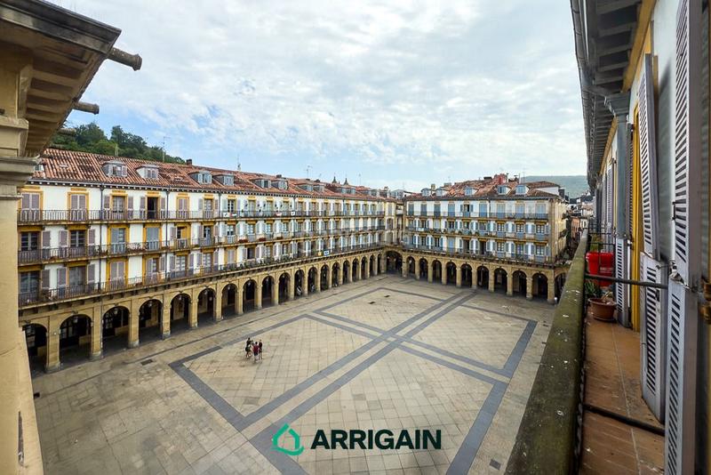 Foto 9ef792b5-ba71-4cc2-a706-c6e257eb0300. Appartement dans plaza constitución 15 dans Parte Vieja Donostia - San Sebastián