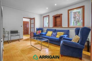 Appartement  Escolta real. Piso en venta en el antiguo, totalmente exterior y con fachada v