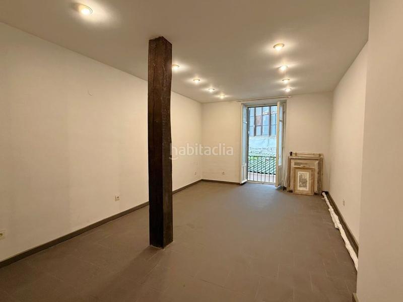 Foto 2eaf1197-8a96-4486-90cd-c7c45409d794. Locale commerciale in kolon pasealekua 19 in Gros Donostia - San Sebastián