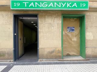 Local Comercial a Gros. P colón, local comercial. oportunidad de negocio