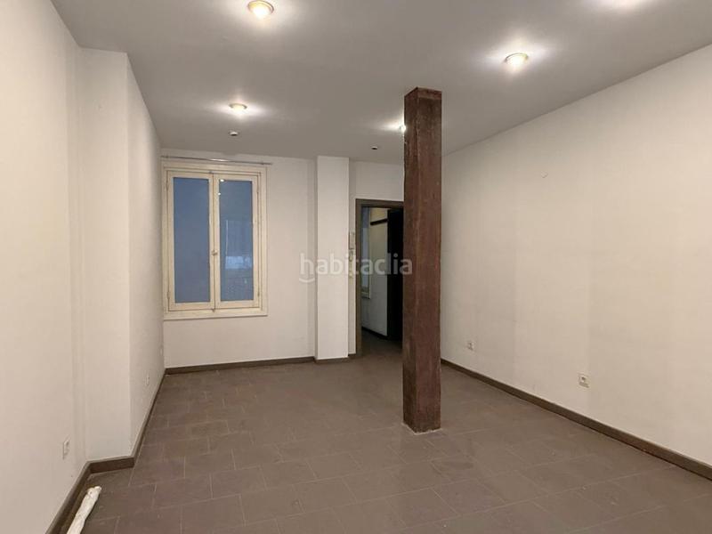 Foto cf481c56-8540-4724-b039-080652d27ca3. Locale commerciale in kolon pasealekua 19 in Gros Donostia - San Sebastián