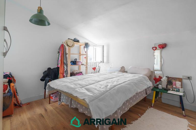 Foto 629f316f-bebd-493b-9773-7e134b3036e4. Piso ático en venta en Gros, reformado y luminoso, a un paso del centro en Donostia - San Sebastián