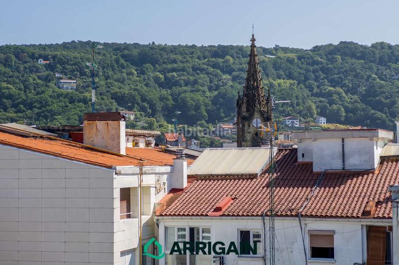 Foto ae83b20c-b8ed-4849-ad40-370441aad025. Piso ático en venta en Gros, reformado y luminoso, a un paso del centro en Donostia - San Sebastián