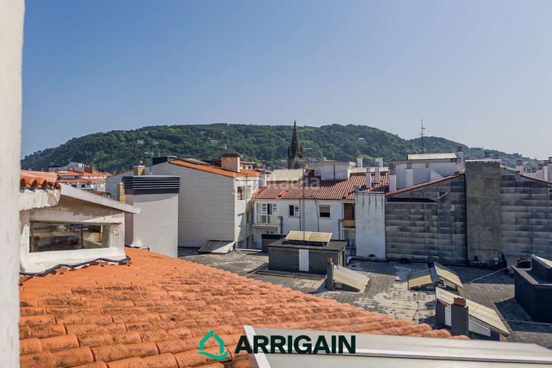 Foto fb1283a8-b25c-4a54-bd50-fc01aaacc597. Piso ático en venta en Gros, reformado y luminoso, a un paso del centro en Donostia - San Sebastián
