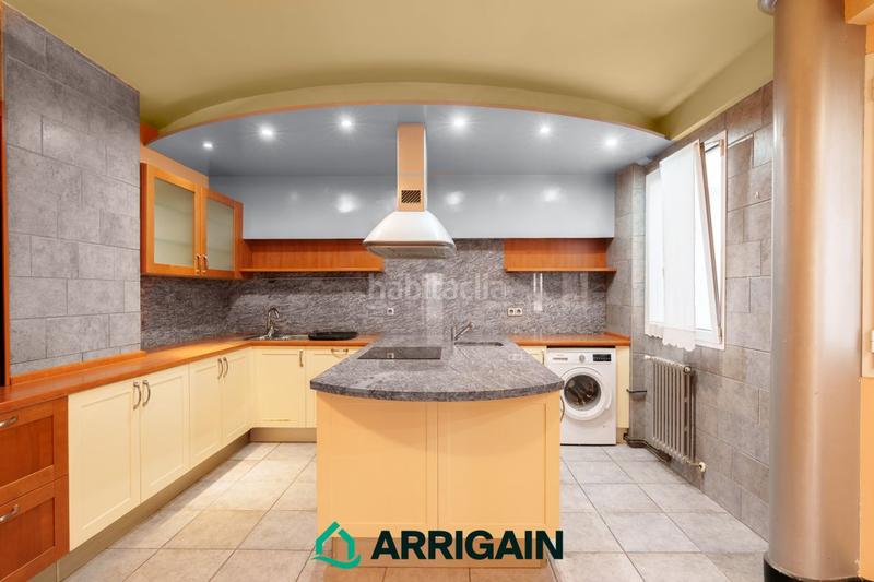 Foto 6ee6f908-12db-45b3-8983-e4a4d2b60f04. Piso en iparragirre 6 piso en esquina con terraza en venta en Gros en Donostia - San Sebastián