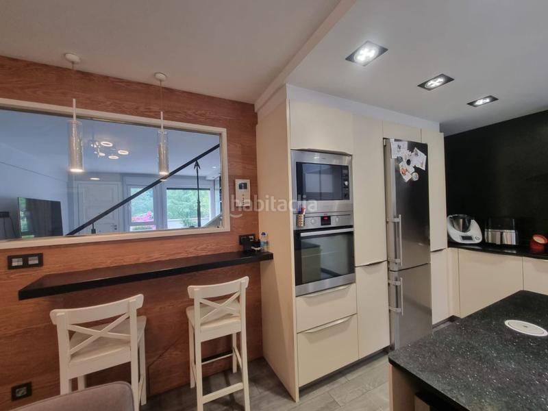 Foto 0678b6f8-52f5-4a03-9027-095552427ba6. Lloguer casa adossada amb calefacció aparcament a Donostia - San Sebastián