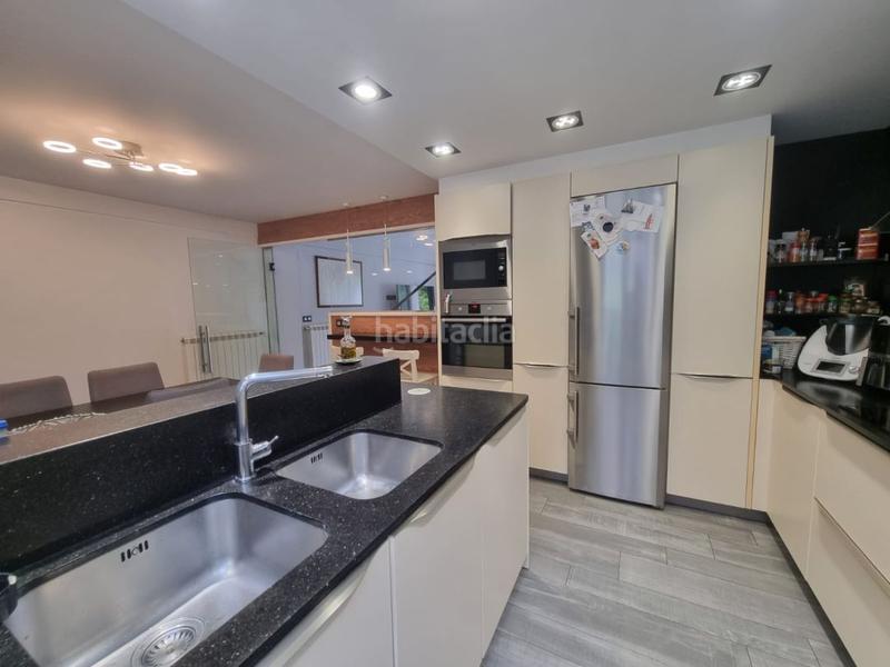 Foto 0f7e67a3-e362-420e-b391-16fb59f1b381. Lloguer casa adossada amb calefacció aparcament a Donostia - San Sebastián