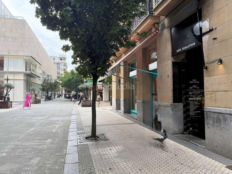 Foto cd556134-b250-4bda-9ffe-69fbcc6d5172. Local commercial dans san marcial 32-34 dans Área Romántica Donostia - San Sebastián