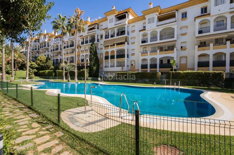 Foto 85a67564-0c6e-47ec-a2ae-3eb812af4a3f. Pis amb calefacció aparcament piscina a La Carolina - Guadalpín Marbella