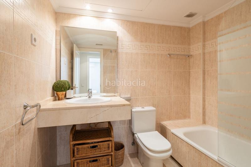 Foto 9558d822-038b-4774-aea6-a6f99fd2375e. Pis amb calefacció aparcament piscina a La Carolina - Guadalpín Marbella