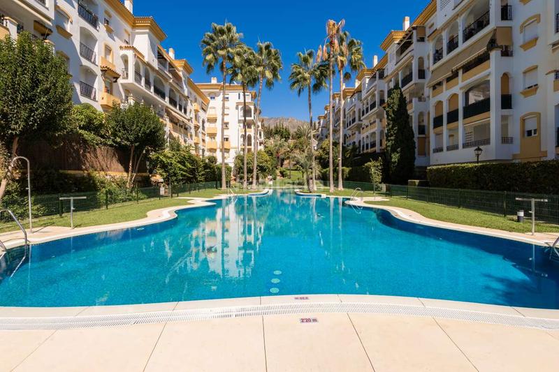 Foto ad3a2112-7db6-4d64-9230-2aeddf94072c. Pis amb calefacció aparcament piscina a La Carolina - Guadalpín Marbella