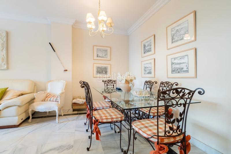 Foto bd38f815-f22e-4638-91de-9a95292037ba. Pis amb calefacció aparcament piscina a La Carolina - Guadalpín Marbella