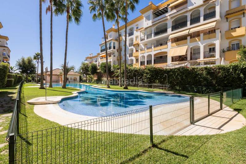 Foto c361aa4d-b03c-42fd-ae91-6c14f11fc3f6. Pis amb calefacció aparcament piscina a La Carolina - Guadalpín Marbella