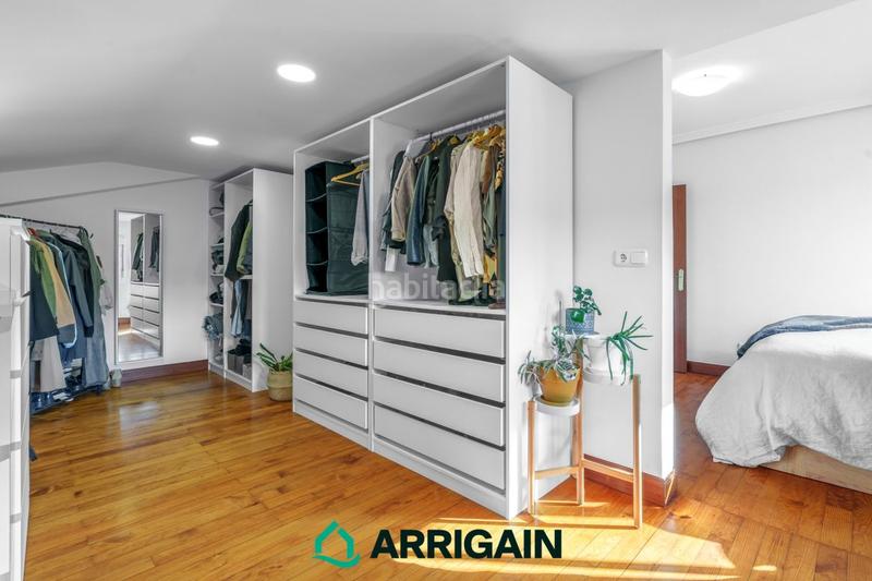 Foto b1471cdb-1a97-40ff-bd2a-f47e7831f2d8. Flat with heating in Altza Donostia - San Sebastián