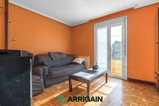 Flat  Lauaizeta kalea. En altza se vende piso exterior y muy luminoso con parking comun