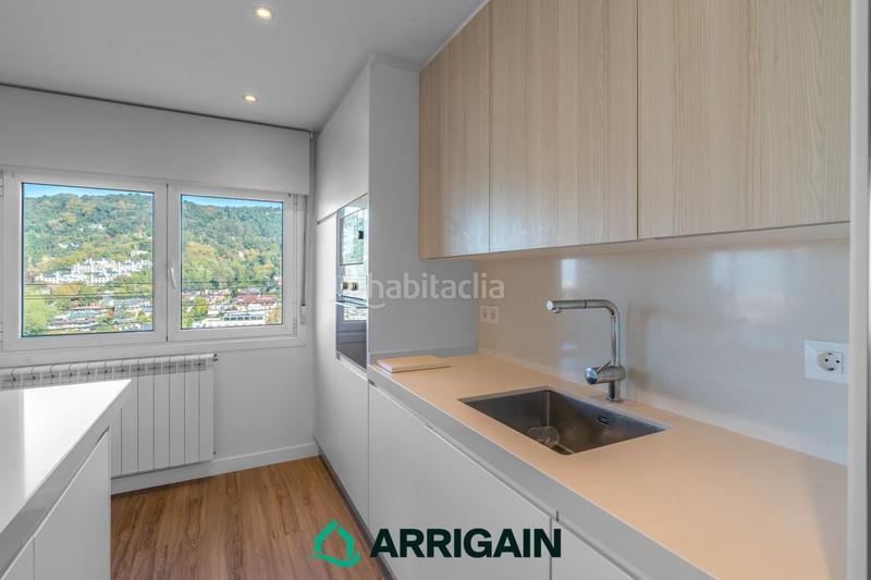 Foto eed42837-b806-44c7-abaf-09014fc0d9e7. Appartamento con riscaldamento in Intxaurrondo Donostia - San Sebastián