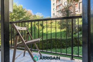 Appartamento  Manteo zeharkalea. Piso en venta en manteo, junto a gros, con balcón exterior