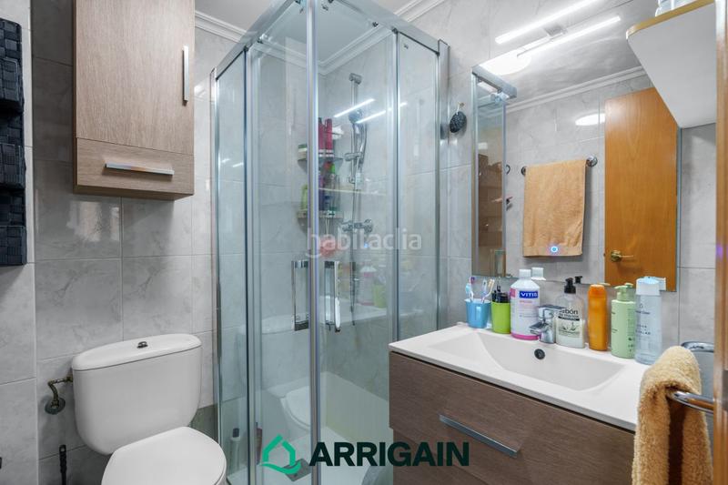 Foto d353d3e2-b484-4262-bed7-6c9d2b03bb7c. Pis amb calefacció aparcament a Intxaurrondo Donostia - San Sebastián