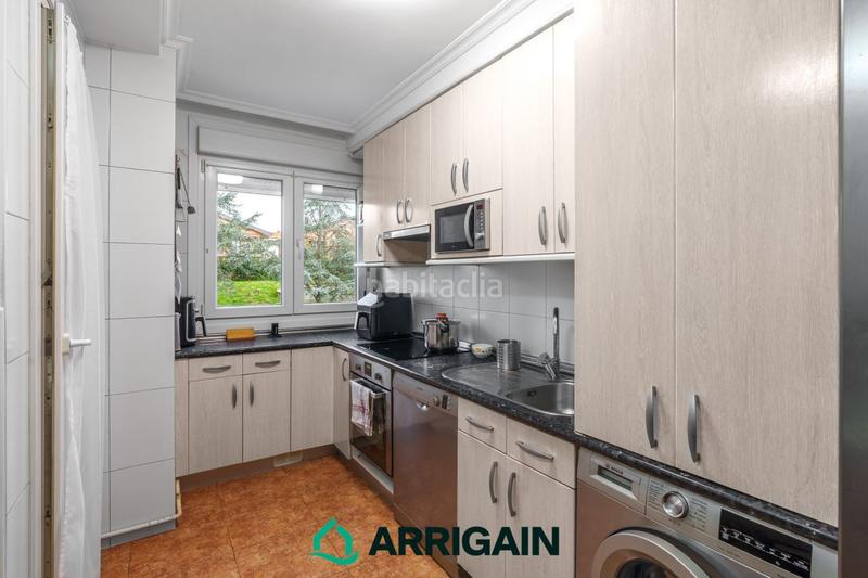 Foto f3c8f966-020e-4a2e-98e9-6d9d1229ca57. Pis amb calefacció aparcament a Intxaurrondo Donostia - San Sebastián