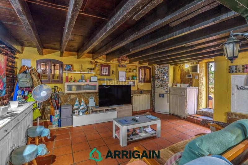 Foto d1677f40-af99-459b-b6d4-2e2aac8672bb. Pis amb calefacció aparcament a Altza Donostia - San Sebastián