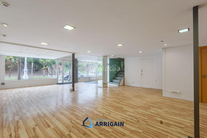 Foto f5e6f114-dfb5-4418-bb1b-75e81a66017b. Affitto locale commerciale in Gros Donostia - San Sebastián