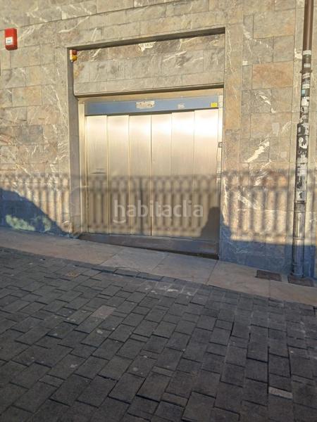 Foto a9964bf6-0640-4aef-b80a-0d37649dbd0b. Parking voiture dans Parte Vieja Donostia - San Sebastián