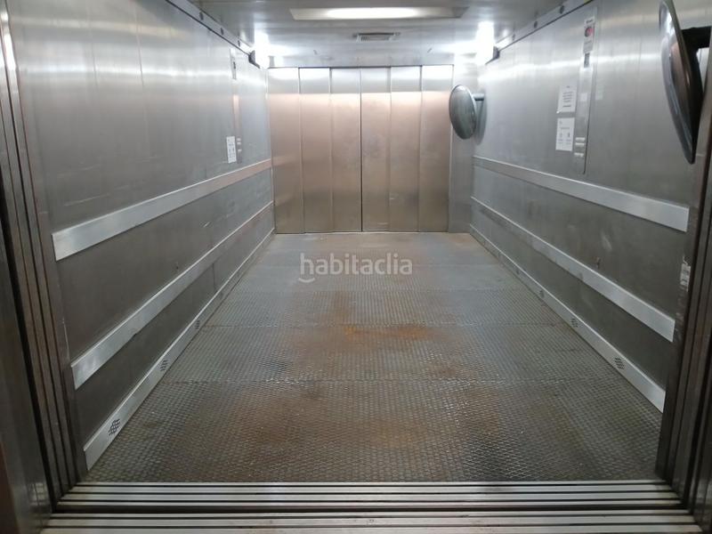 Foto cbbe82f1-2c4b-49df-a763-77be2ea0935e. Parking voiture dans Parte Vieja Donostia - San Sebastián