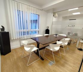 Oficina a Área Romántica. Oficina reformada, junto a la avenida de la libertad.