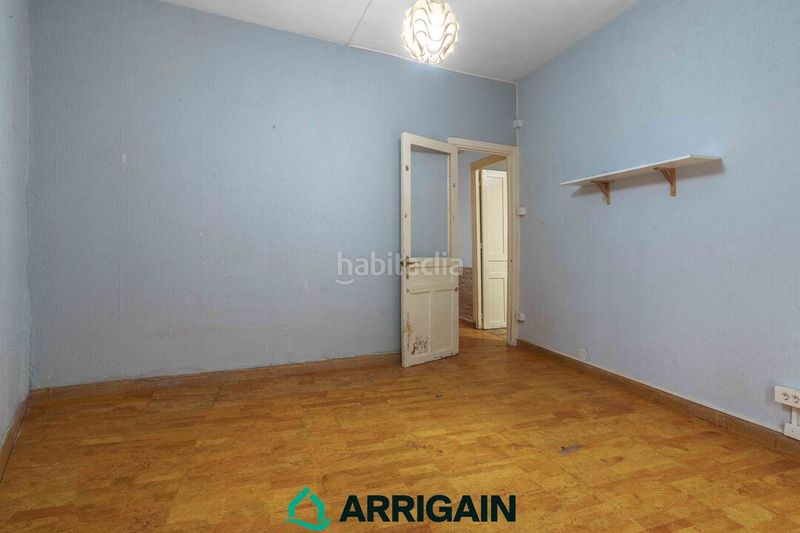 Foto a2b76c51-f873-4e22-b70f-cd2d8f56f20c. Piso  en venta en Gros, junto a la playa de la zurriola en Donostia - San Sebastián