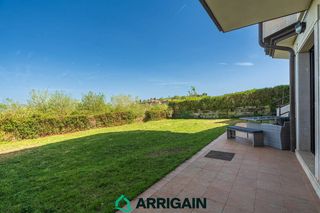 Casa aparellada  Armendi-gain kalea. Villa bifamiliar en venta en aia, con jard�n y vistas a zarautz