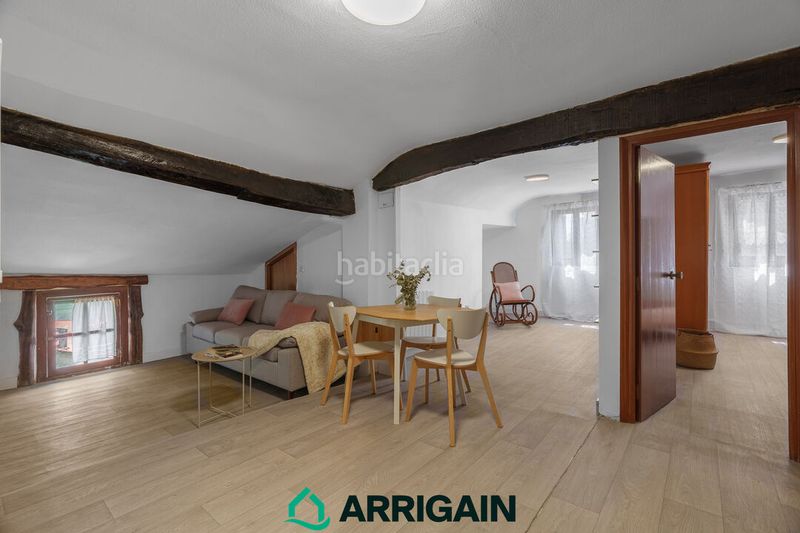 Foto c78cfe01-9c4a-4802-bfe4-1a618017f43f. Casa amb calefacció a Aia