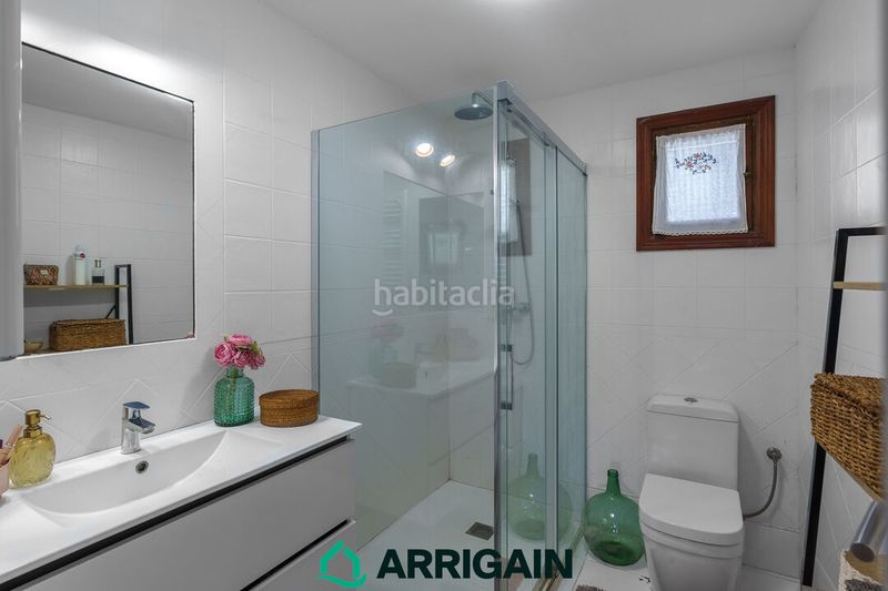 Foto d2d3f627-55ec-445f-9ea3-a4db3eec995b. Casa amb calefacció a Aia