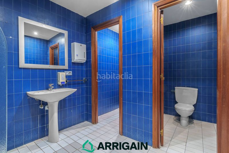 Foto b0beb68e-40cc-4e77-ba98-68ad8ae17c76. Local comercial a Zarautz