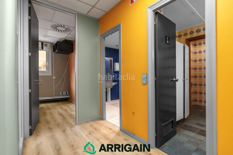 Foto c6bbadfc-3385-422b-99b9-52745c316450. Local comercial a Zarautz