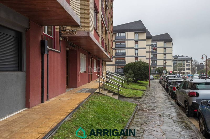 Foto c6bcf480-d1d2-46f3-b120-db1b1af8bf4d. Local comercial a Zarautz