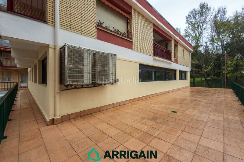 Foto e8ed6194-7a06-4585-ab15-d65f465894ad. Local comercial a Zarautz