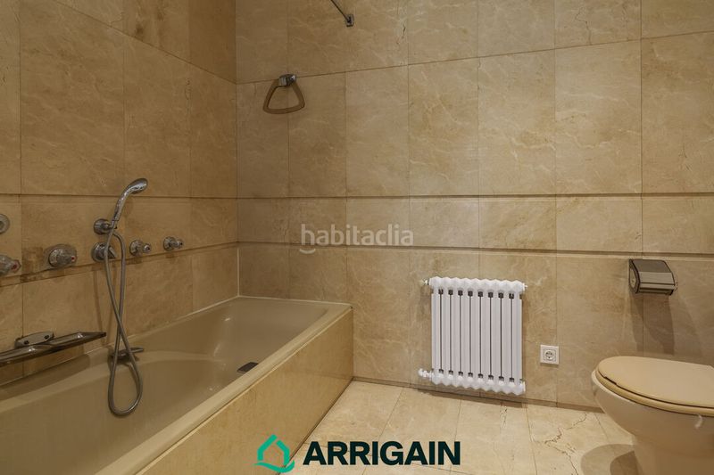 Foto 7400b079-58d1-4e0c-b7d1-f828e60d89da. Casa amb calefacció aparcament a Hondarribia