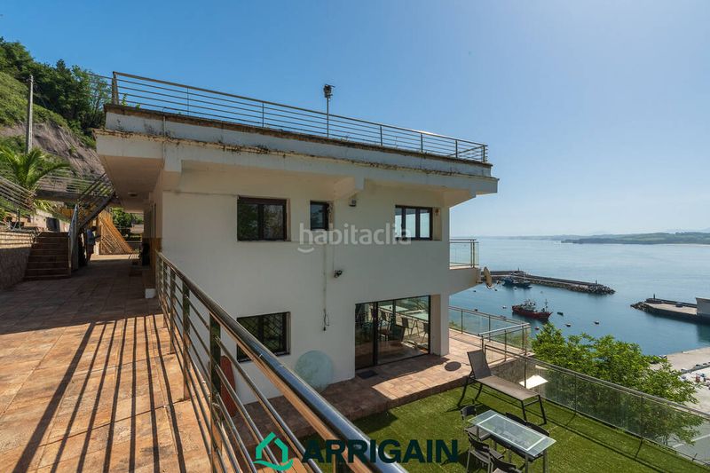Foto 333dbf7b-d22d-47fe-b1e5-464afd1c56b0. Casa amb calefacció aparcament a Hondarribia